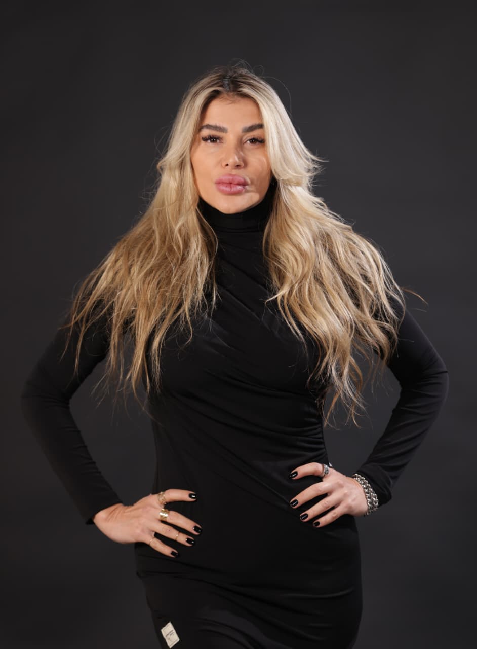Rita Sarkis — studio portrait